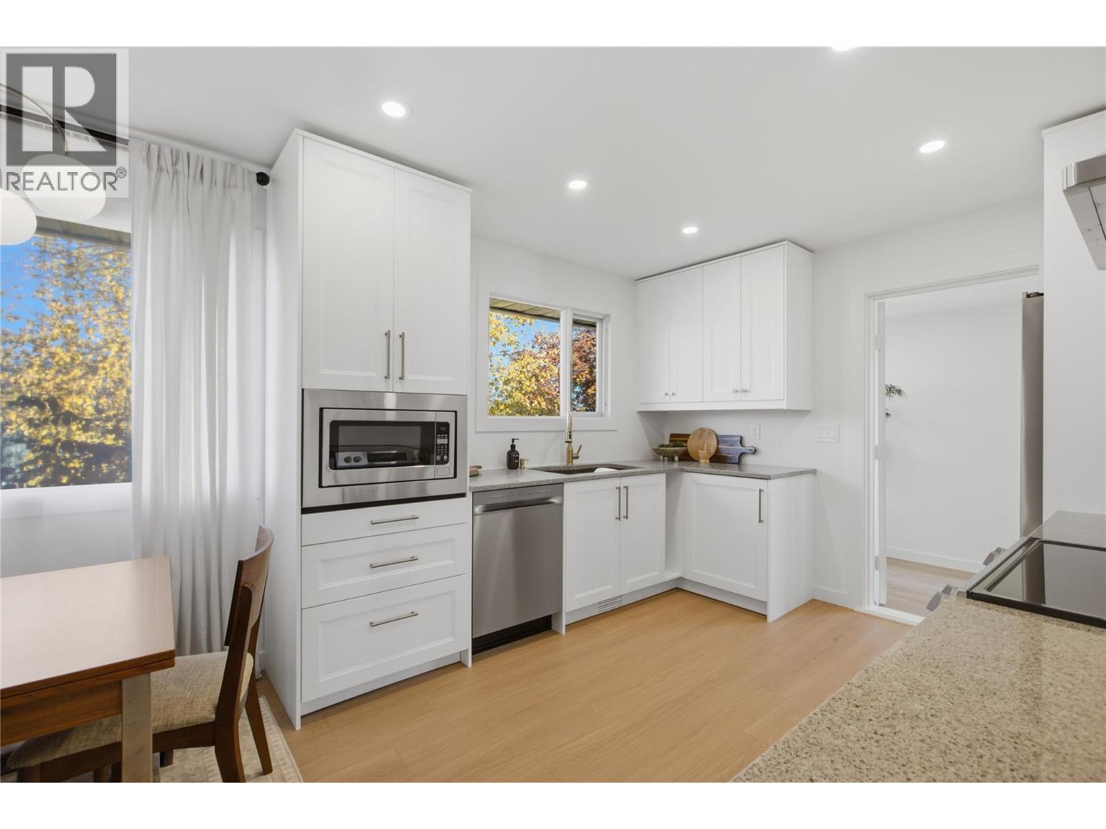 6105 Meadowland Crescent N Property Photo 25