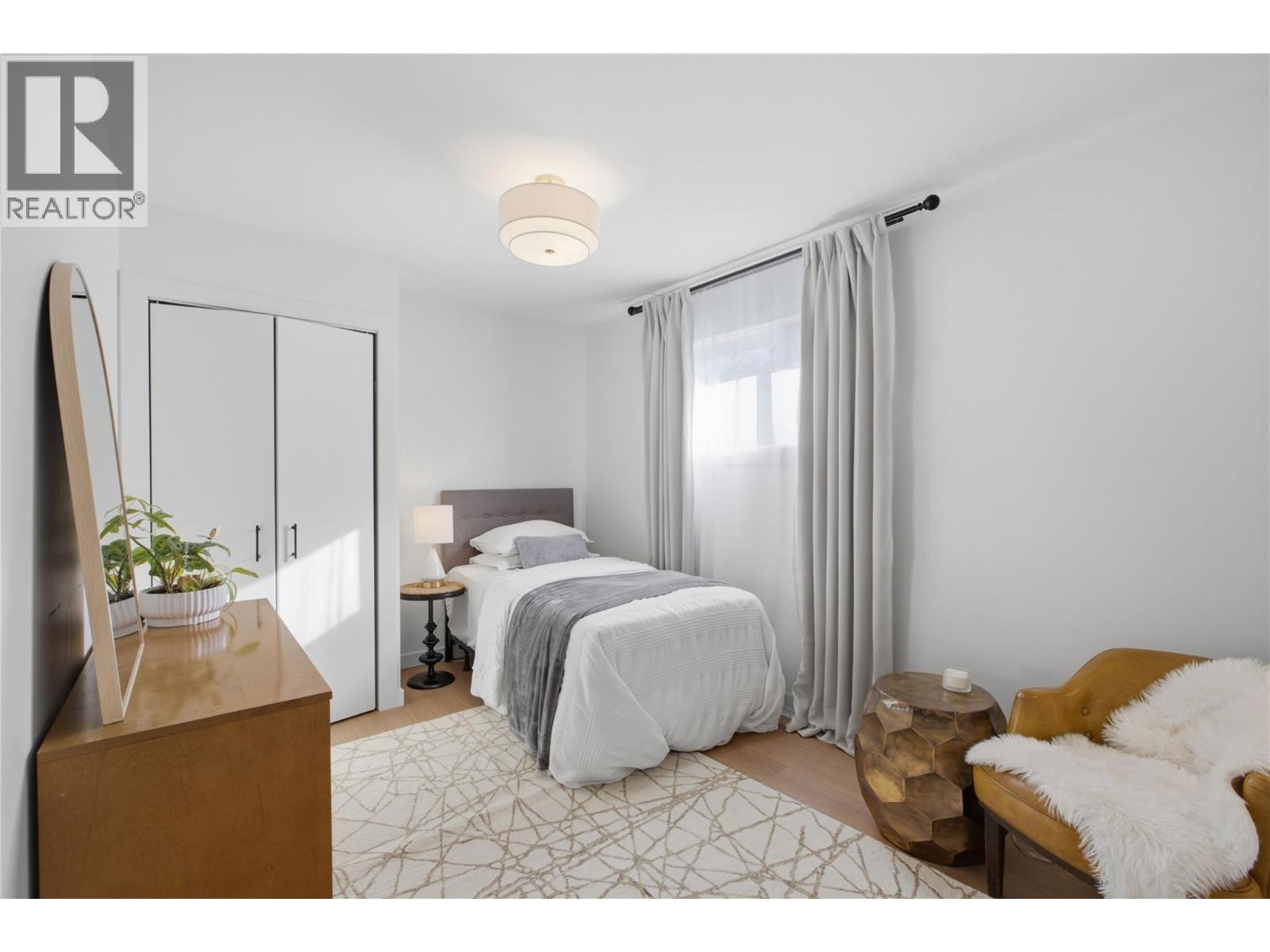 6105 Meadowland Crescent N Property Photo 33