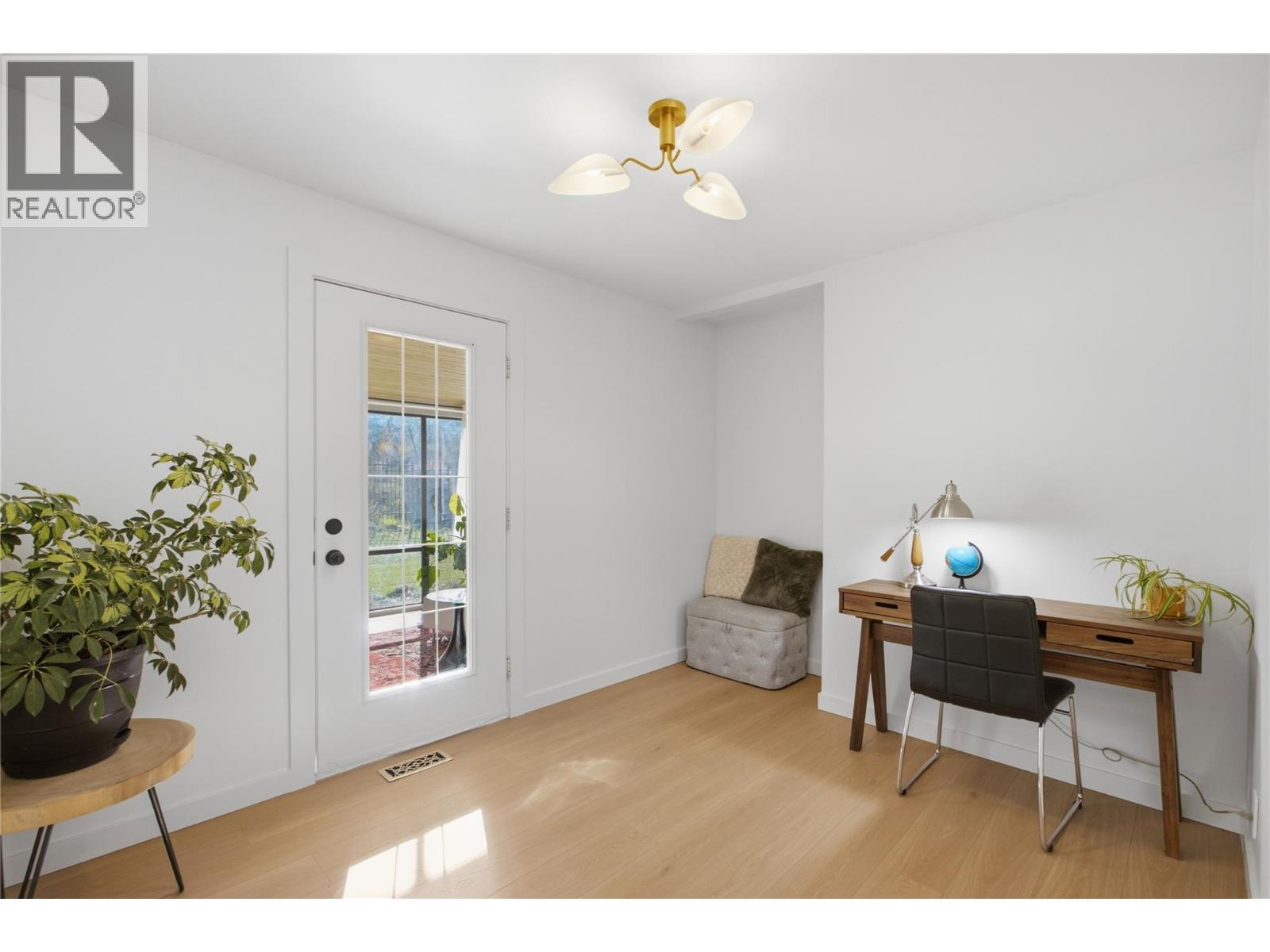 6105 Meadowland Crescent N Property Photo 36