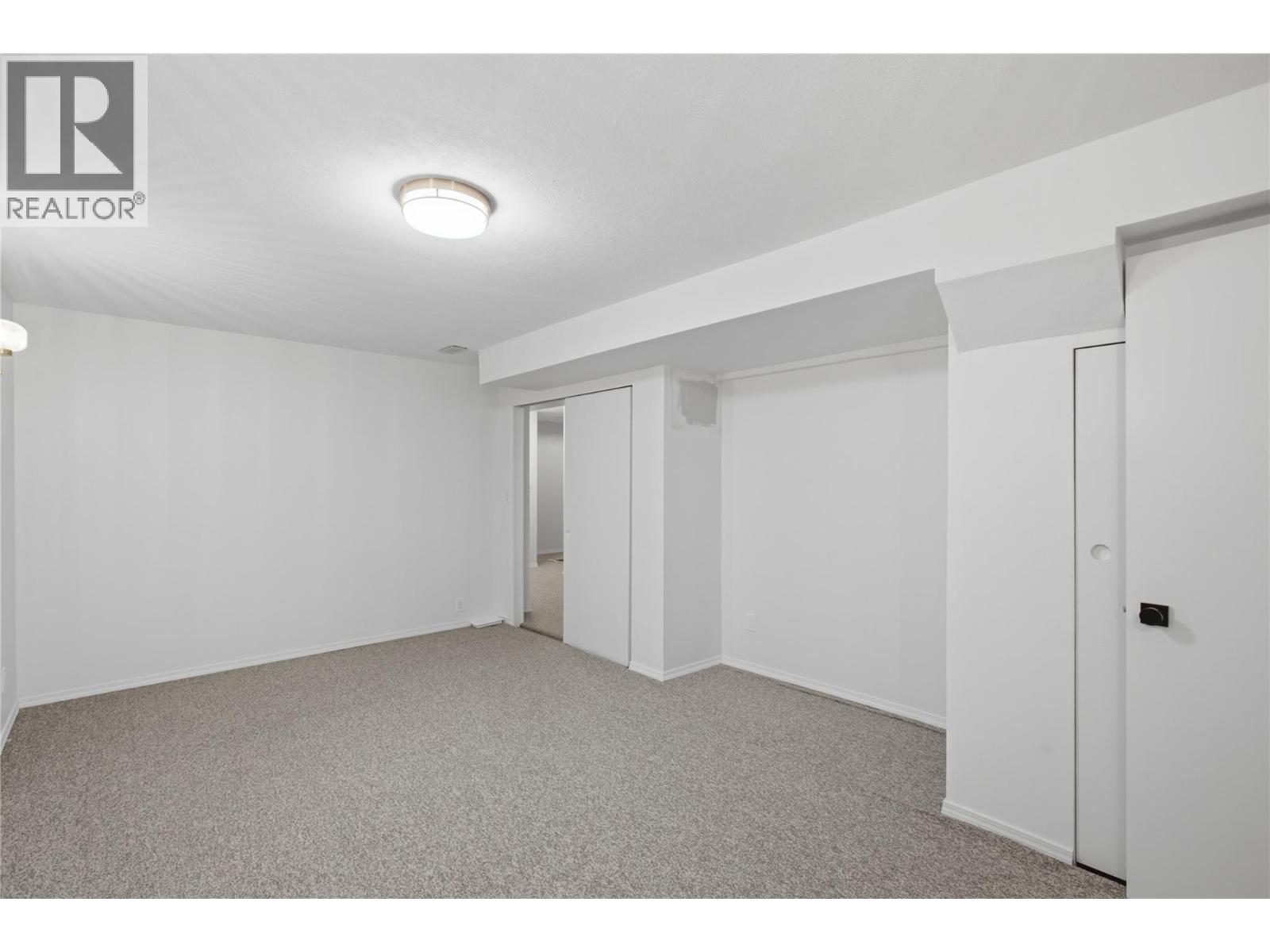 6105 Meadowland Crescent N Property Photo 45