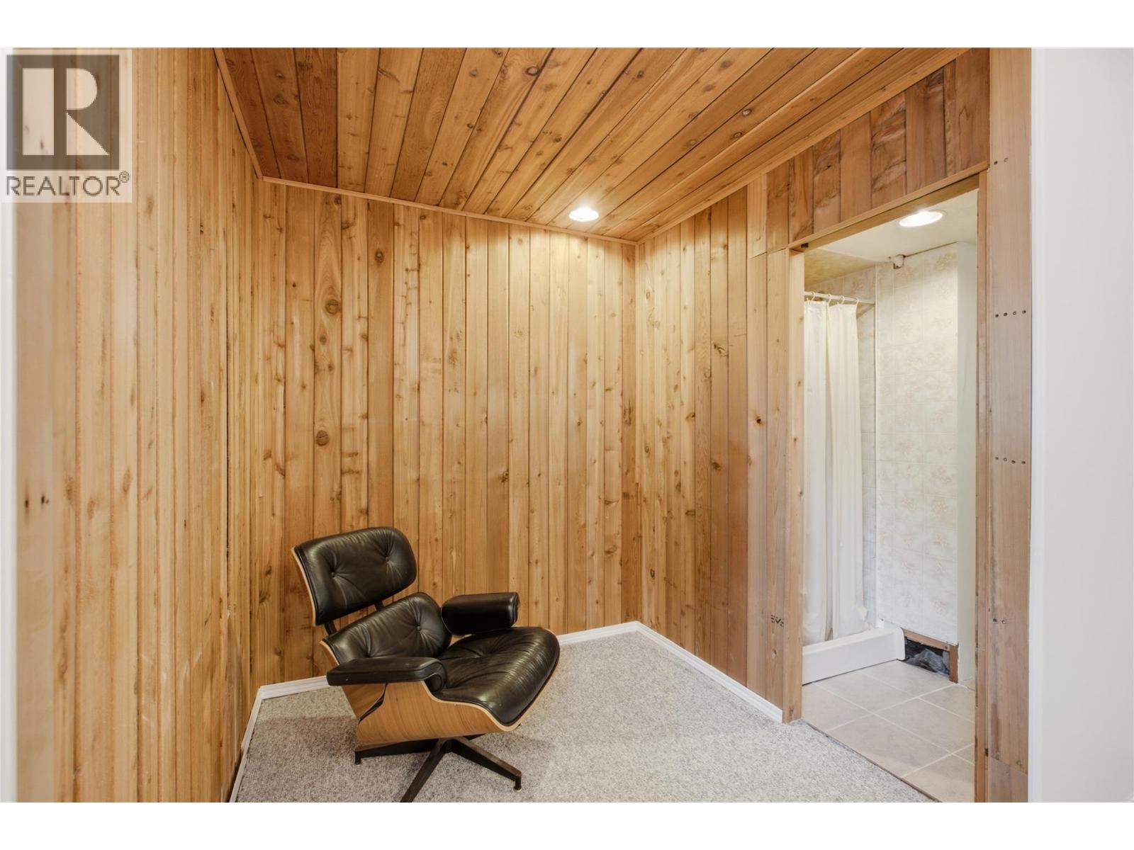 6105 Meadowland Crescent N Property Photo 48