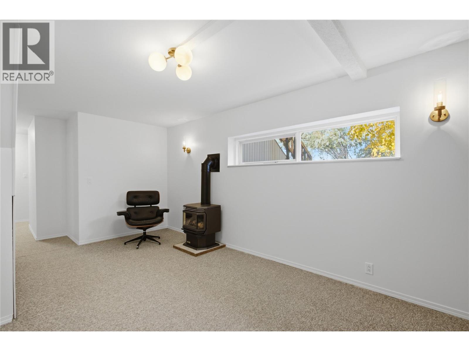6105 Meadowland Crescent N Property Photo 49