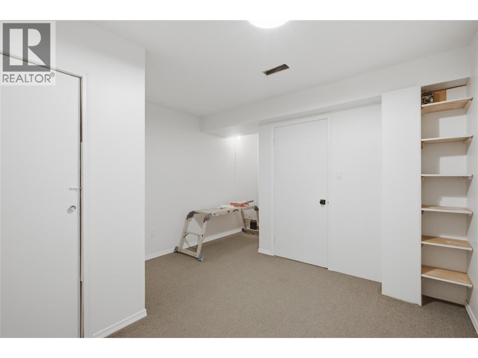 6105 Meadowland Crescent N Property Photo 52