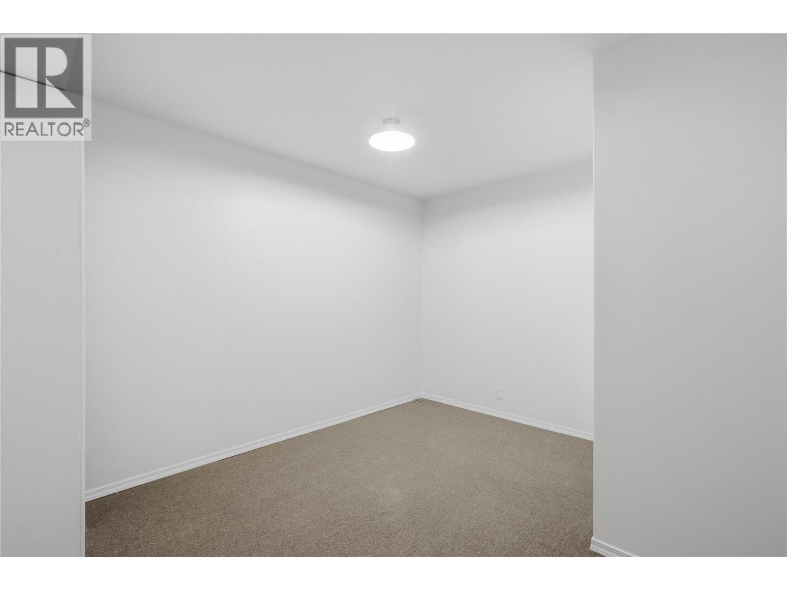 6105 Meadowland Crescent N Property Photo 53