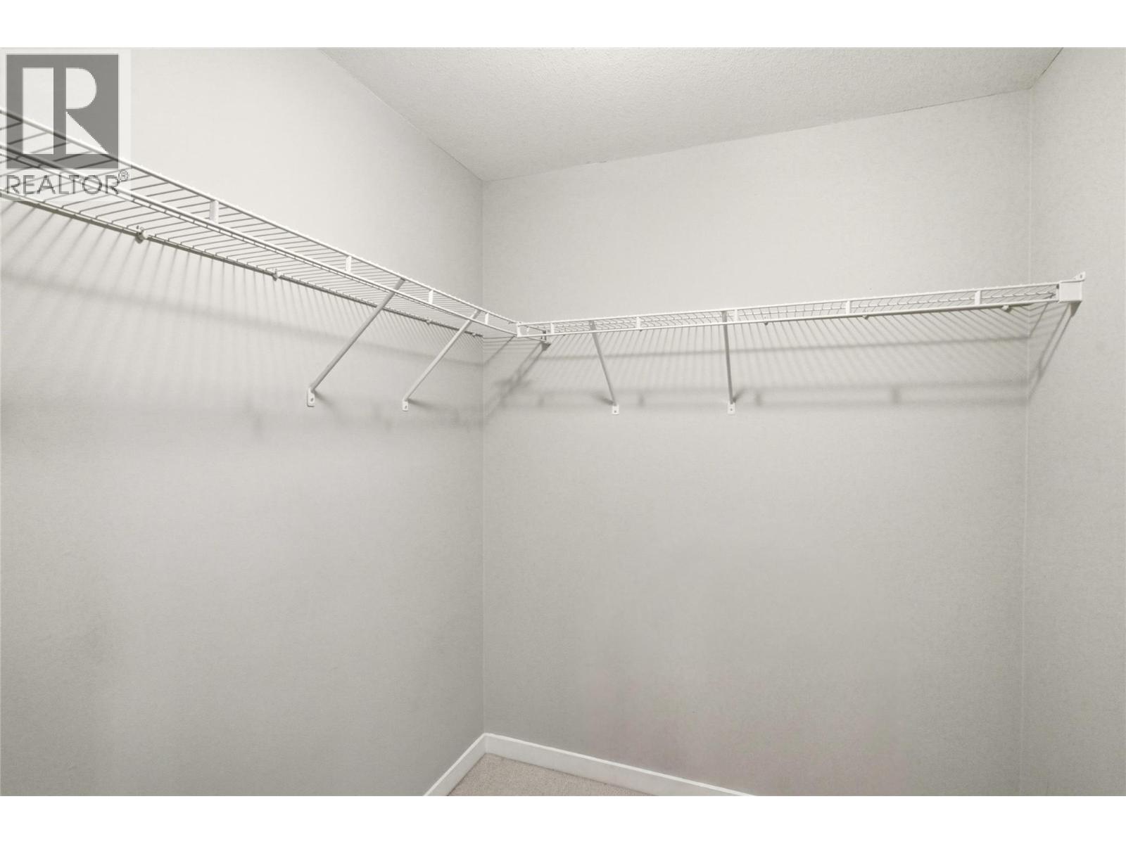 563 Yates Road Unit# 215 Property Photo 32