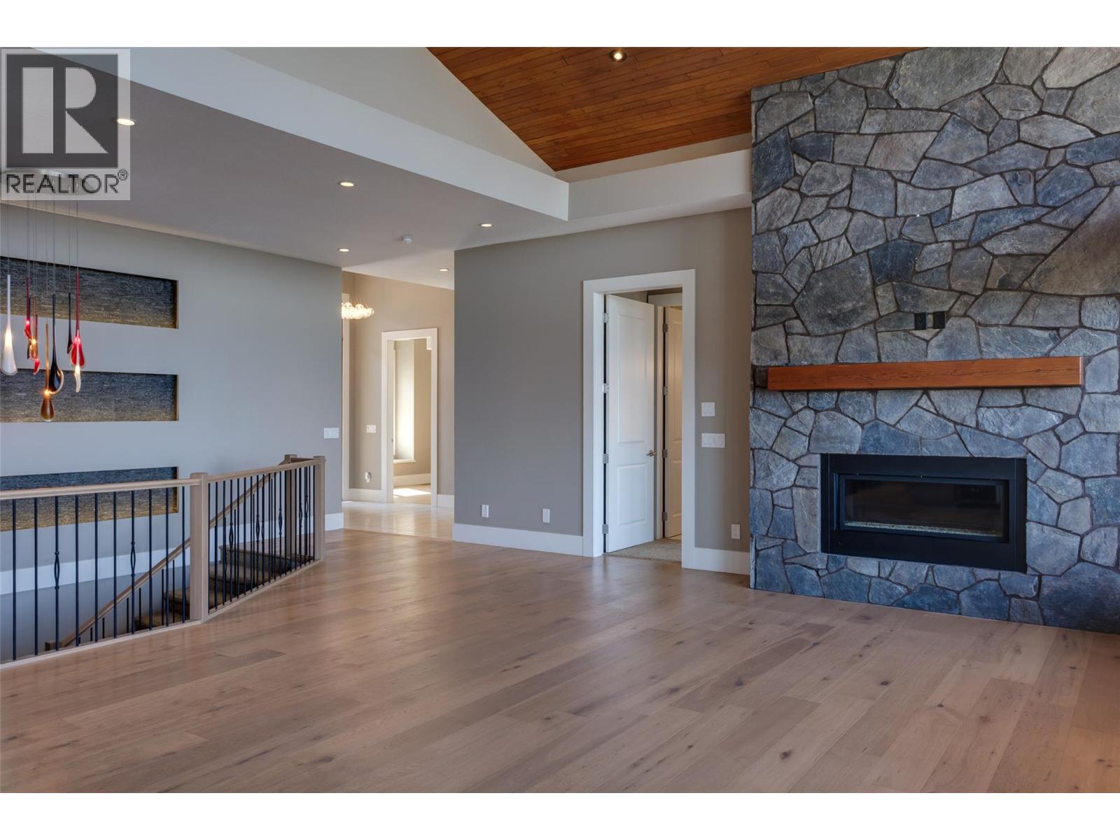 1002 Hewetson Avenue Property Photo 32