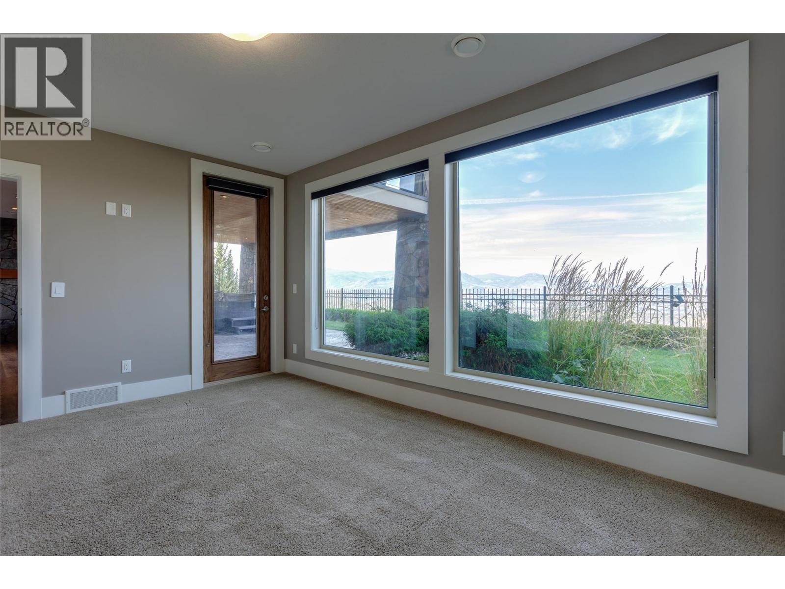 1002 Hewetson Avenue Property Photo 47