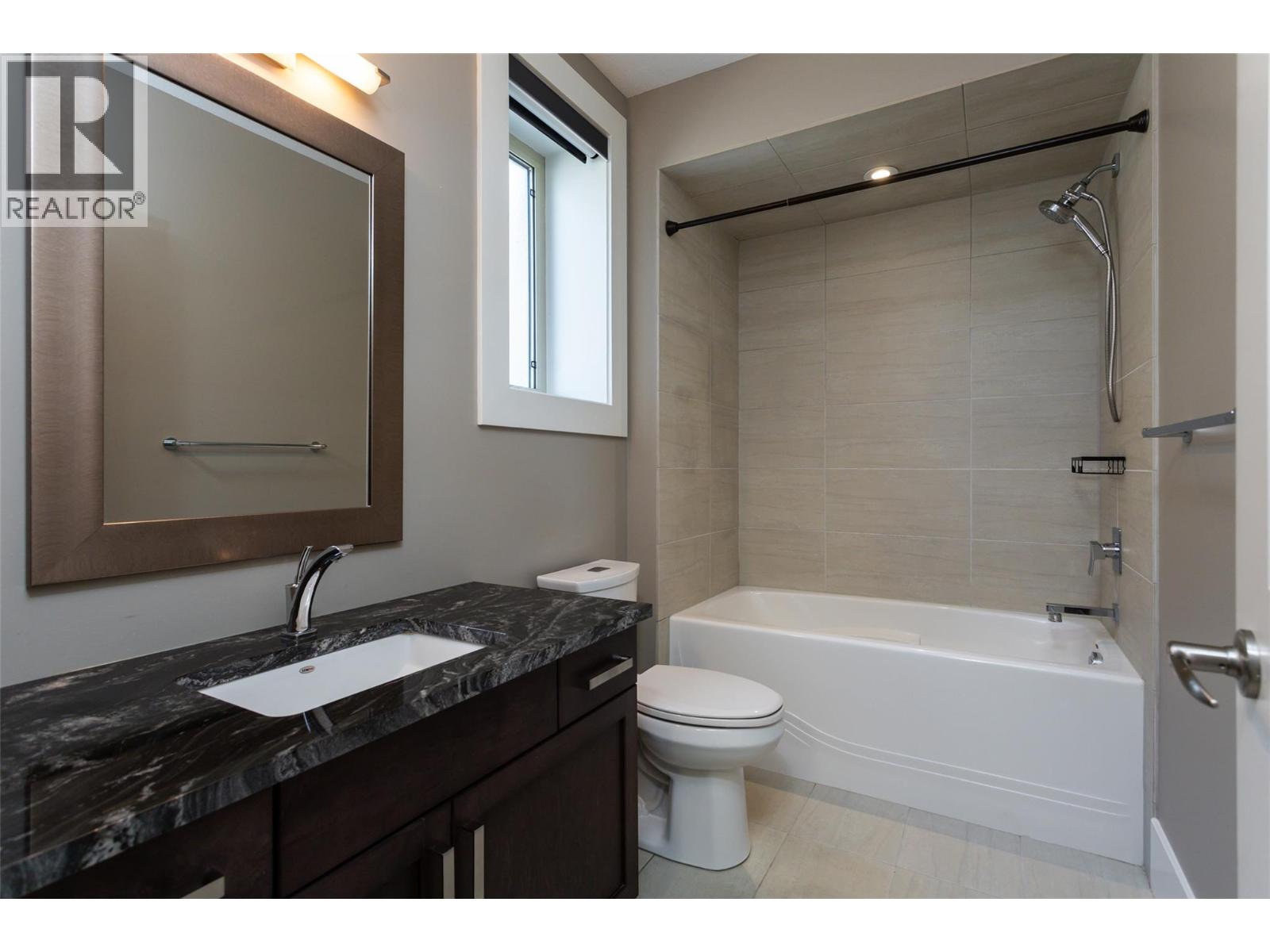 1002 Hewetson Avenue Property Photo 49