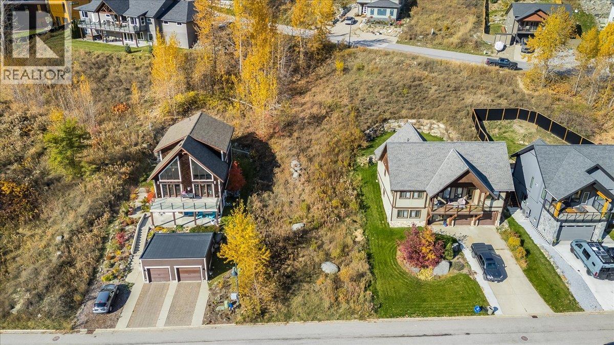 802 WHITE TAIL Drive Property Photo 1