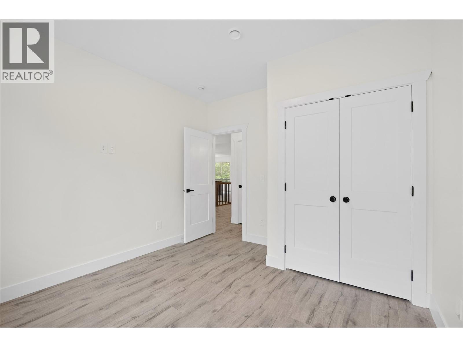 7279 Birch Close Property Photo 17