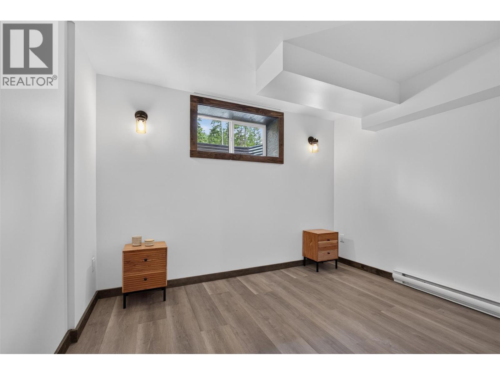 5533 33 Highway Unit# 3 Property Photo 16