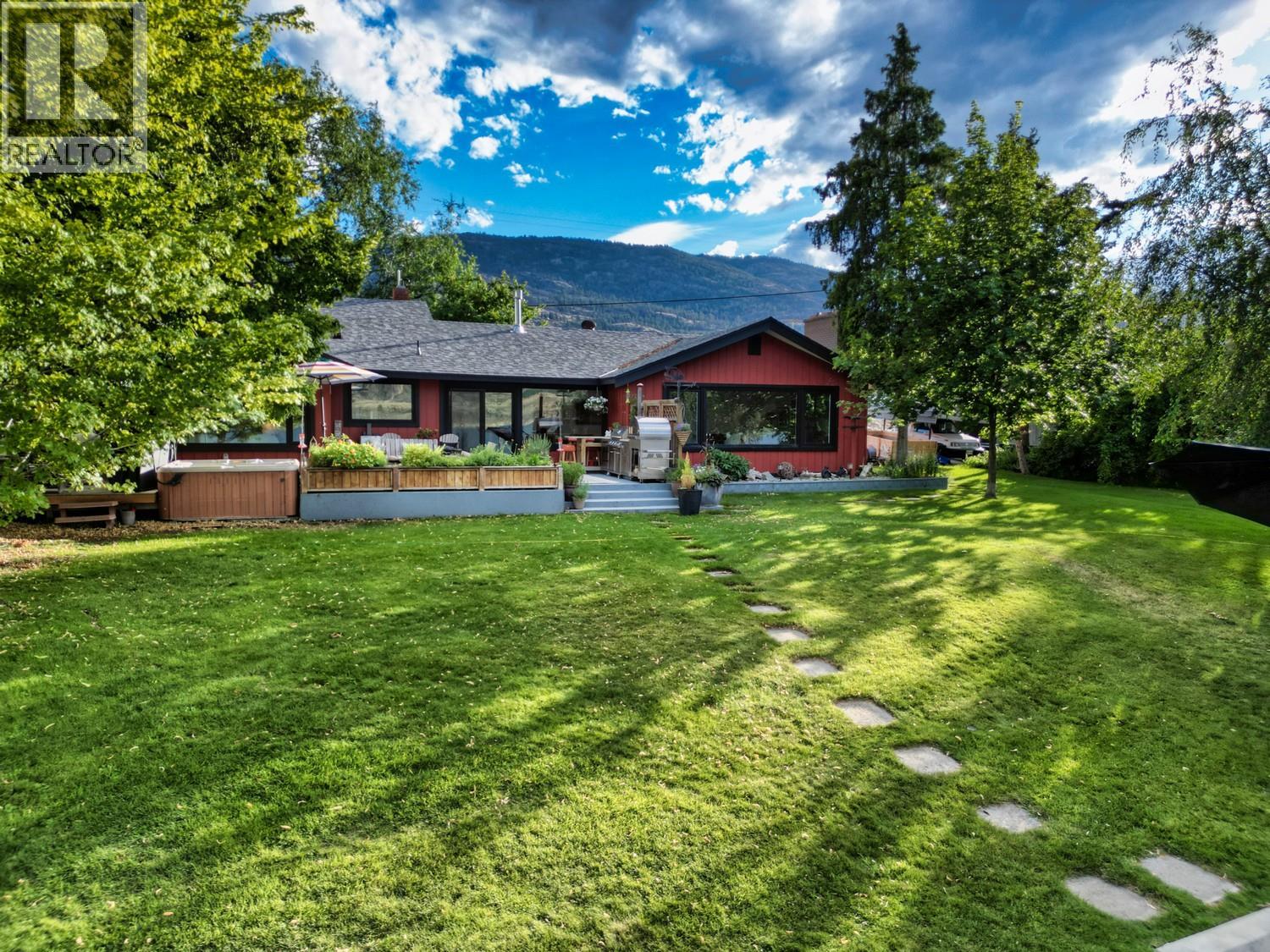10617 81st Street Property Photo 6