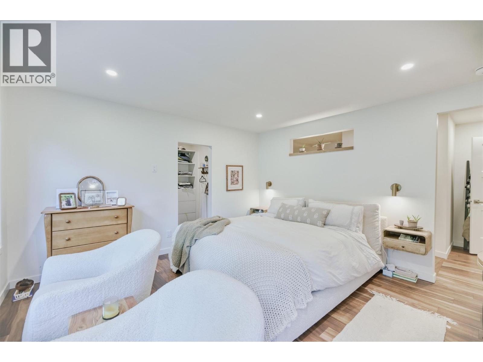 10617 81st Street Property Photo 18