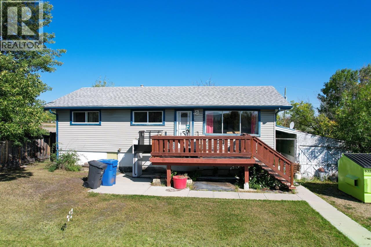 4810 48 Avenue Property Photo 1