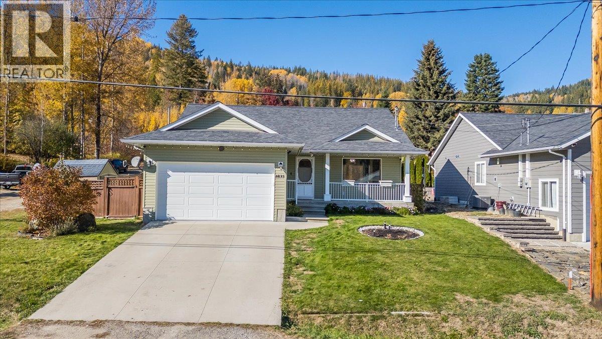 1835 First Street Property Photo 1