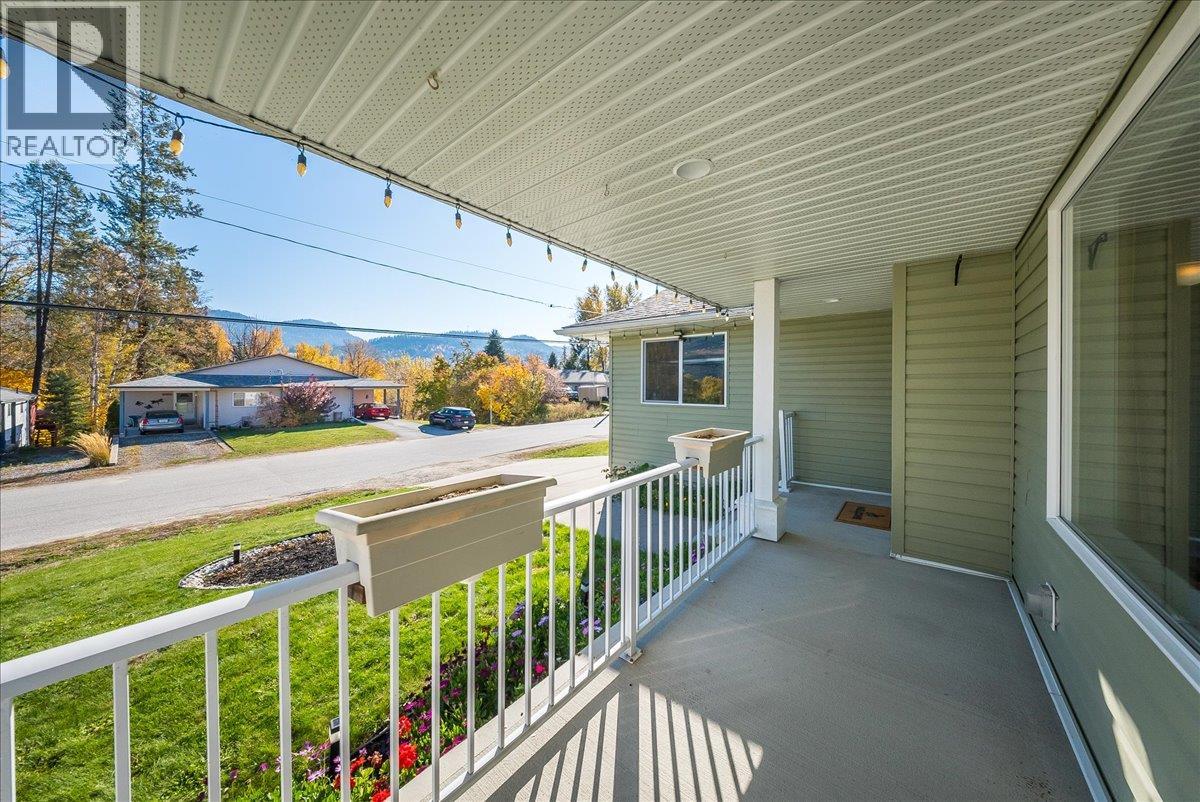 1835 First Street Property Photo 8