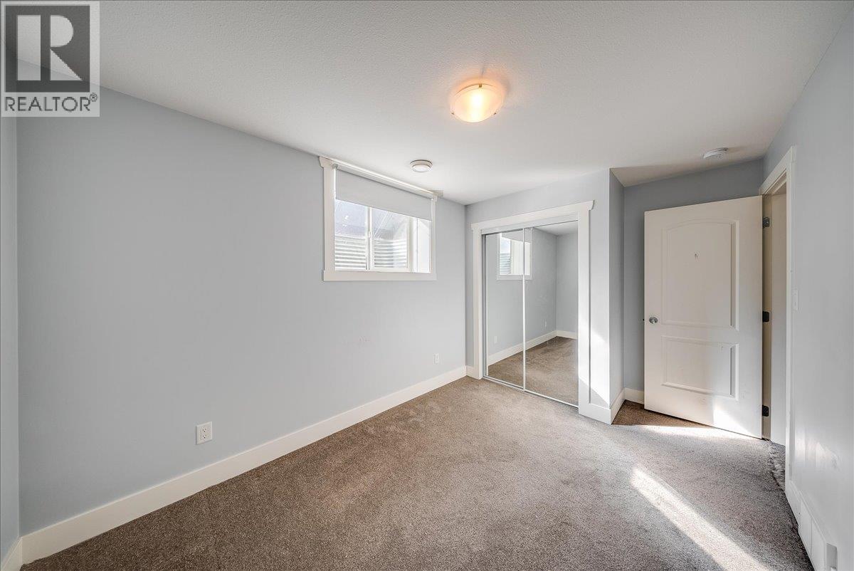 1835 First Street Property Photo 38