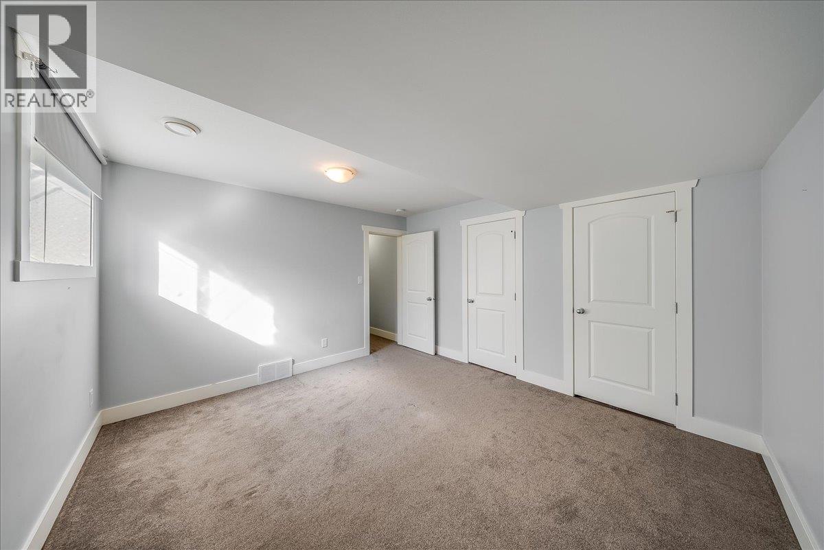 1835 First Street Property Photo 40
