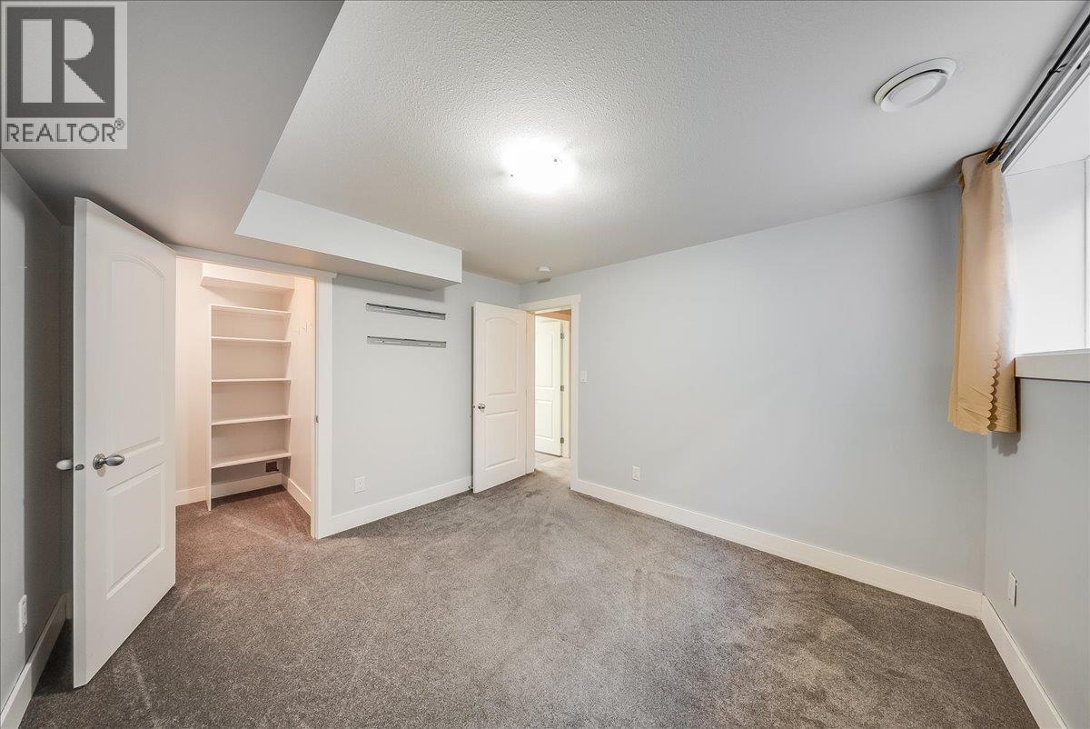 1835 First Street Property Photo 47