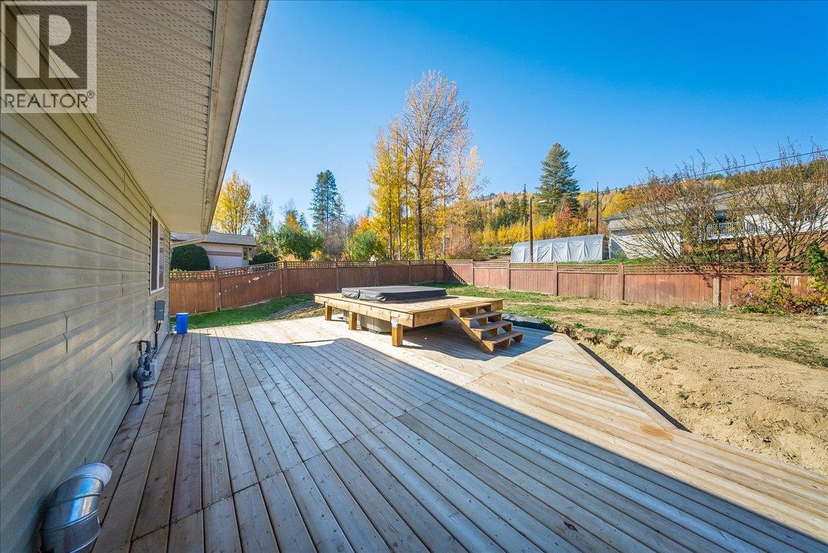 1835 First Street Property Photo 52