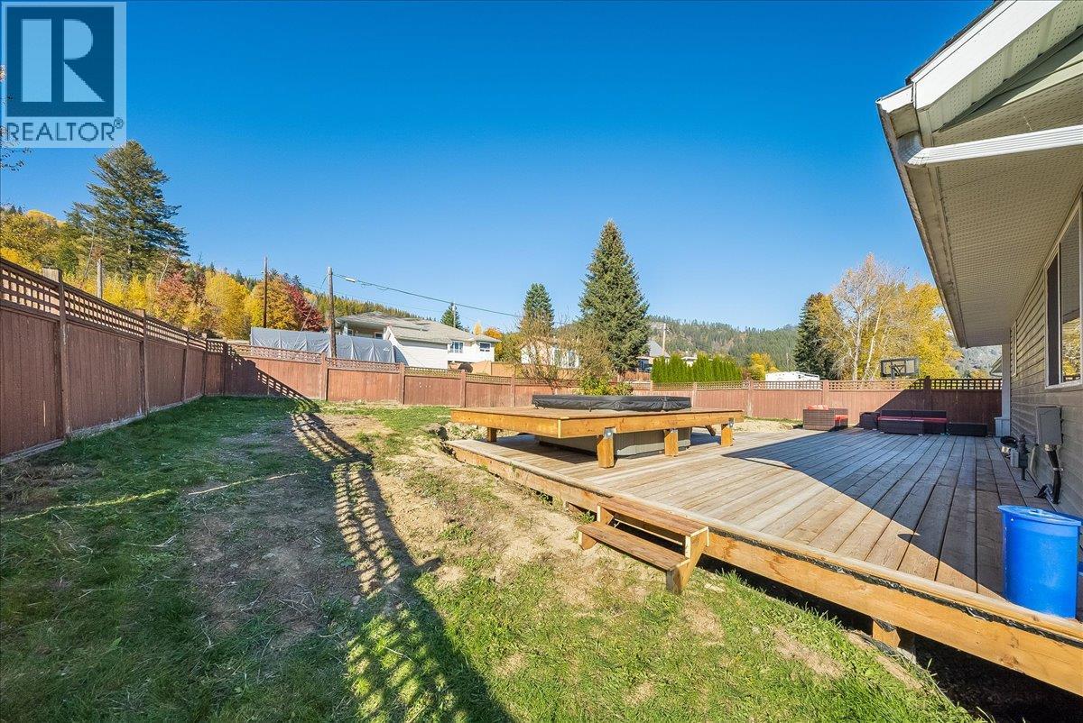 1835 First Street Property Photo 55