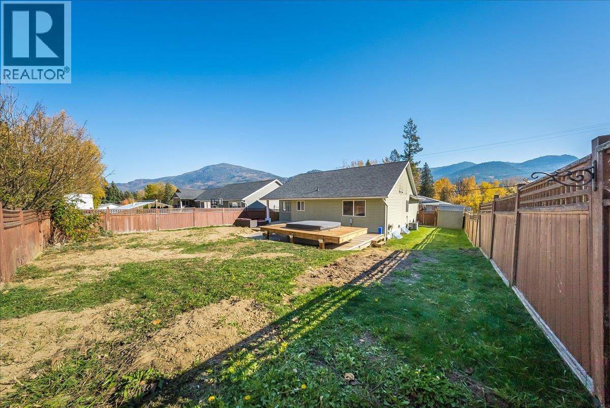1835 First Street Property Photo 56