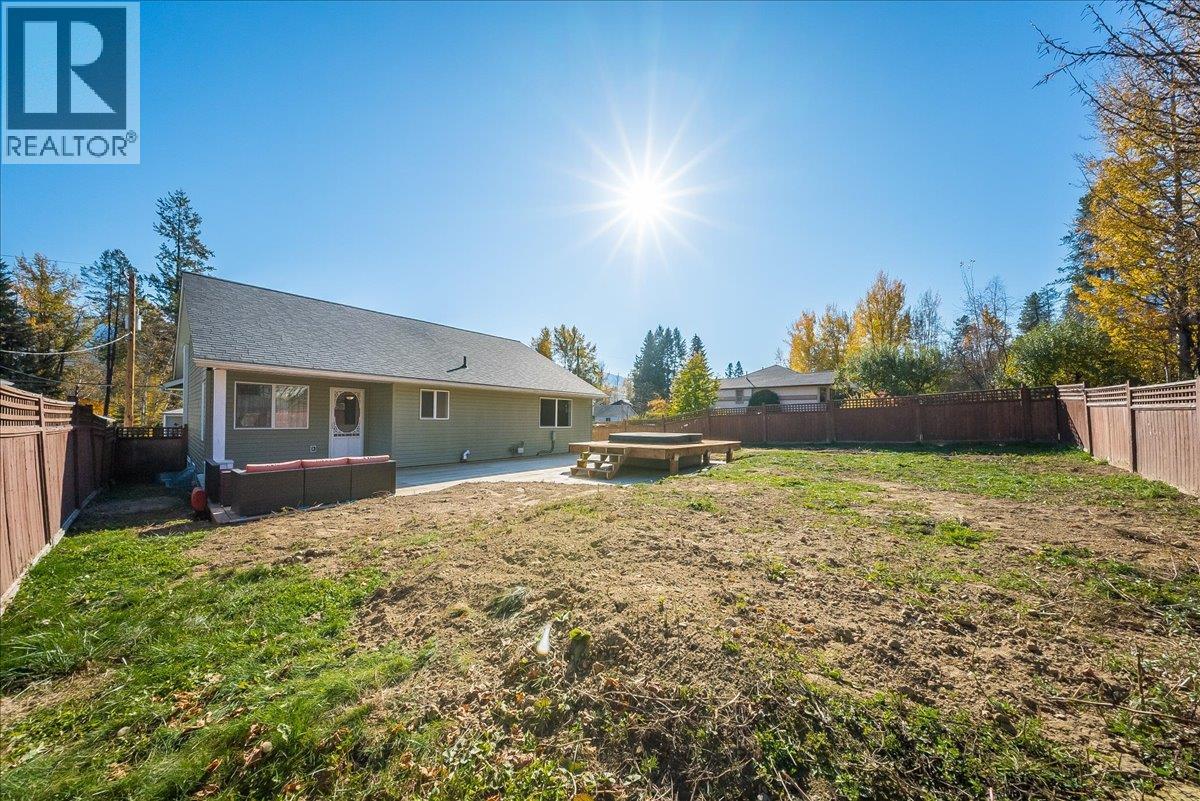 1835 First Street Property Photo 58