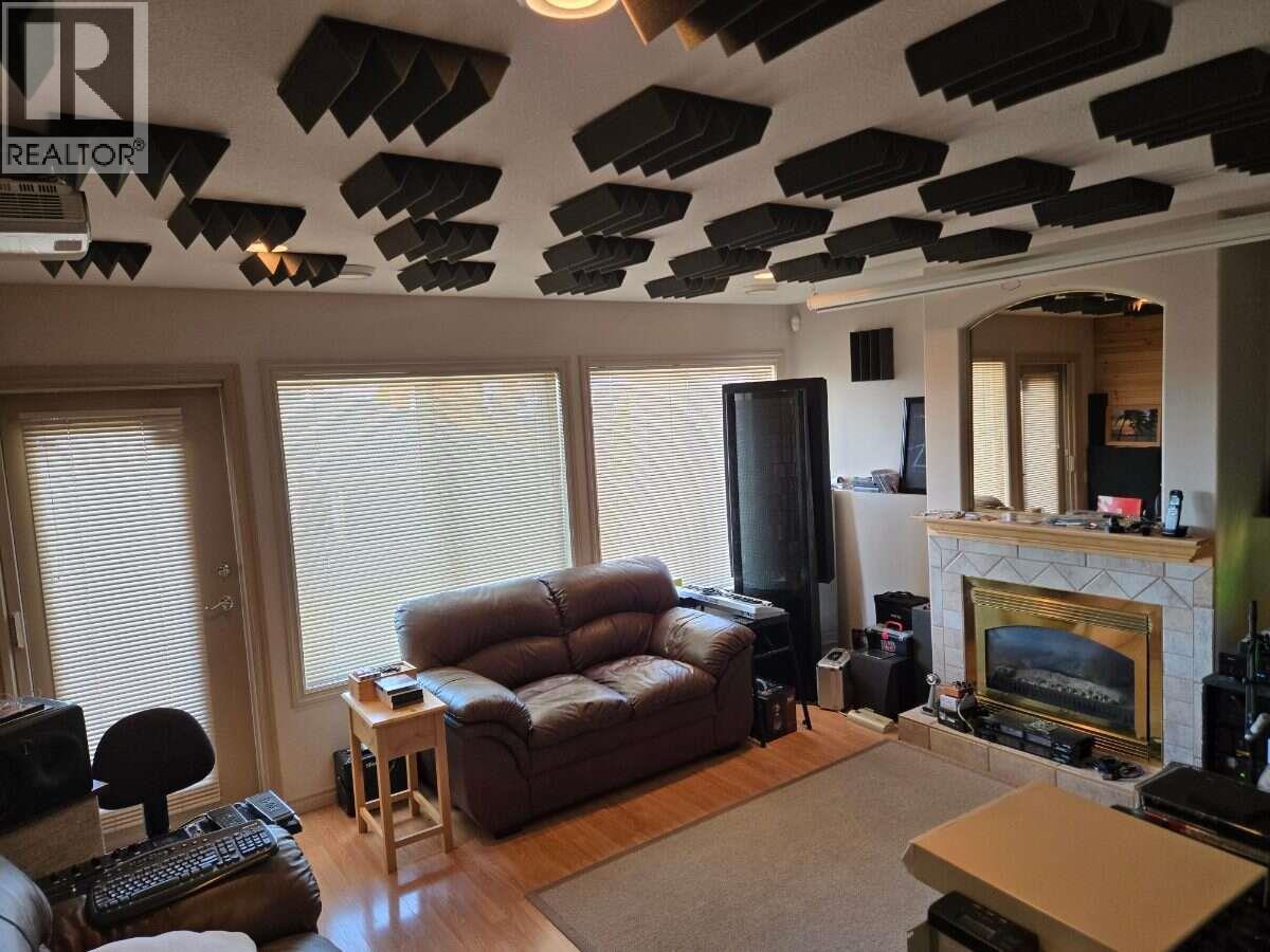997 Skeena Drive N Property Photo 26