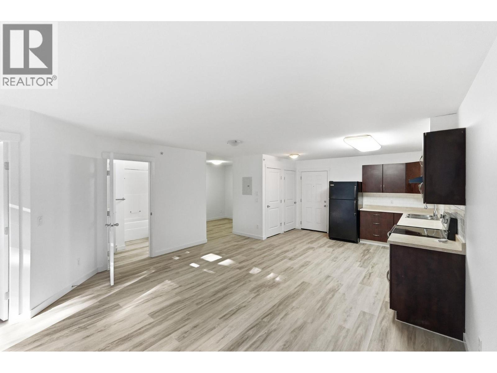 1483 Glenmore Road Unit# 311 Property Photo 5