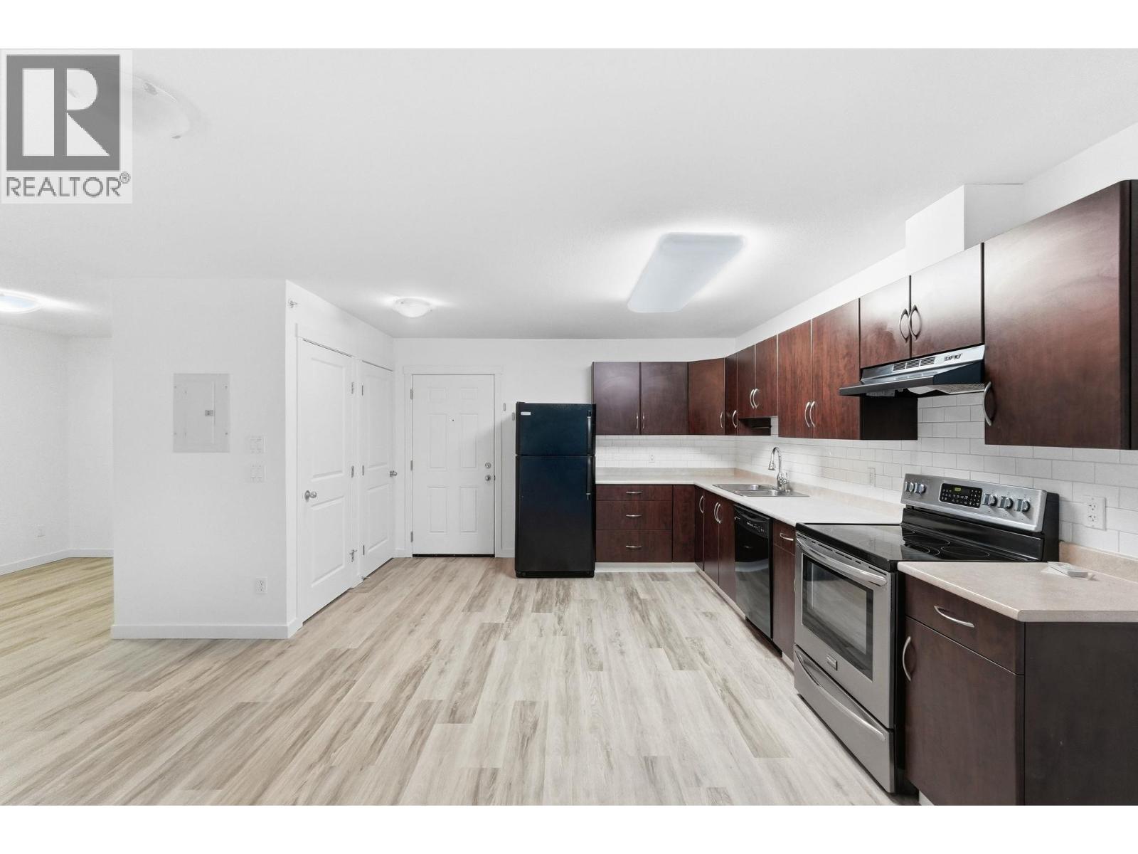1483 Glenmore Road Unit# 311 Property Photo 6