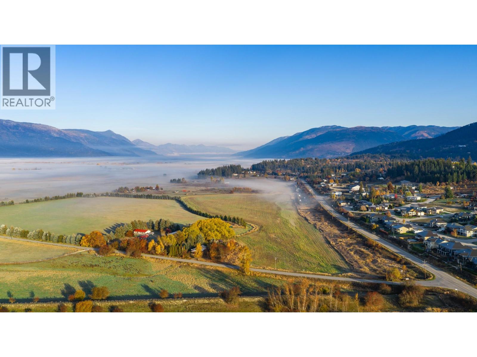 306 Kootenay River Road Property Photo 1