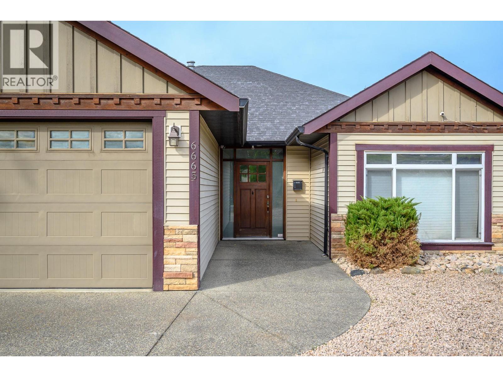 6665 Tronson Road Property Photo 1