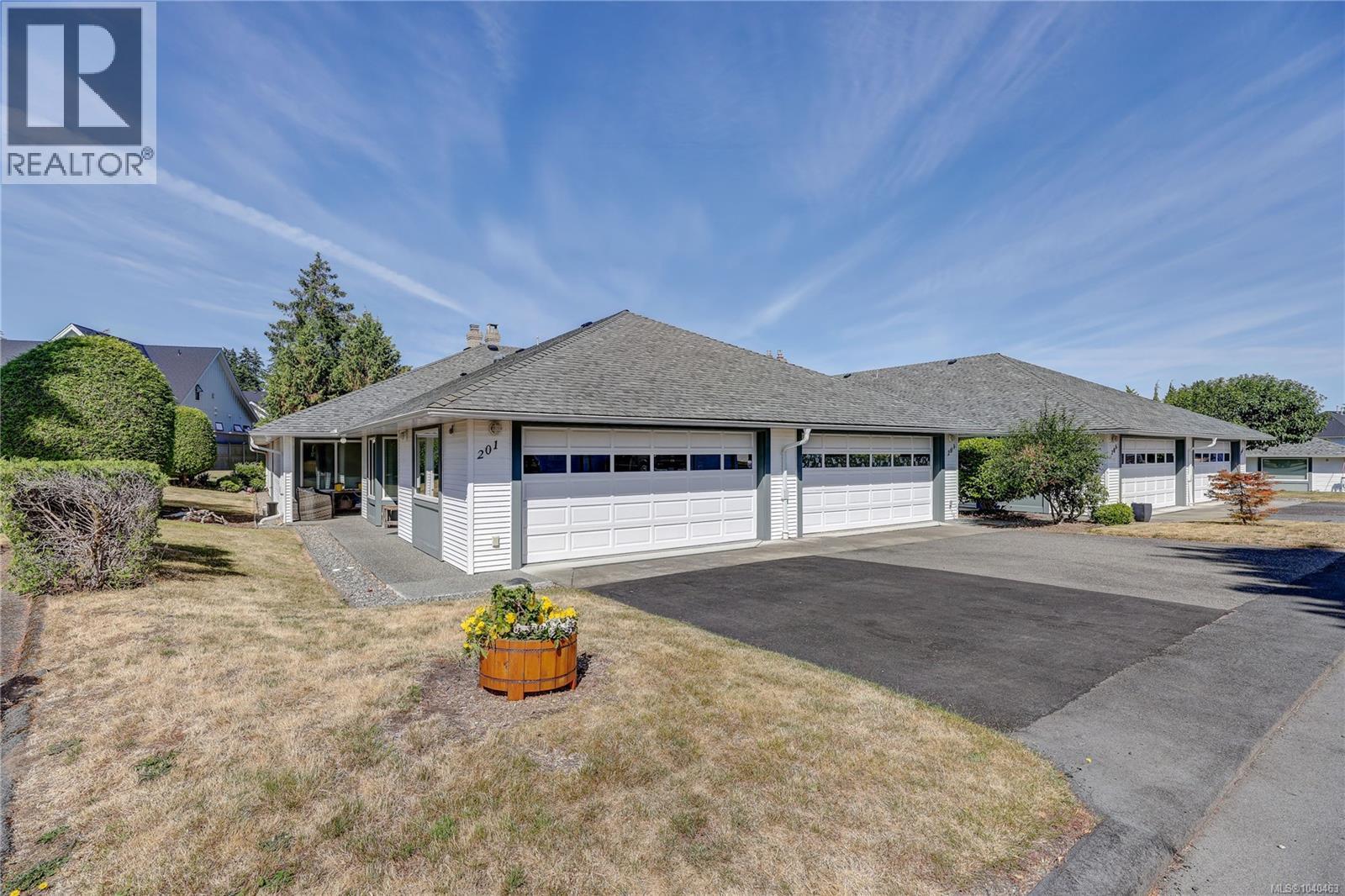 201 330 Dogwood St