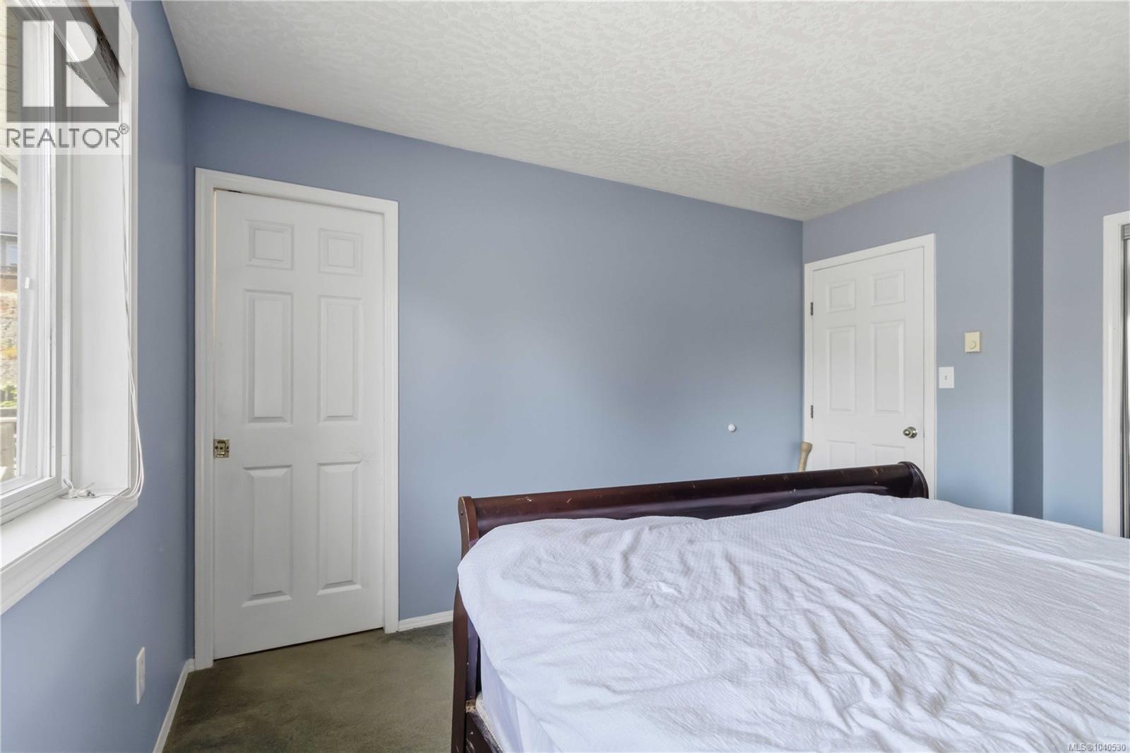 2594 Buckler Ave Property Photo 21