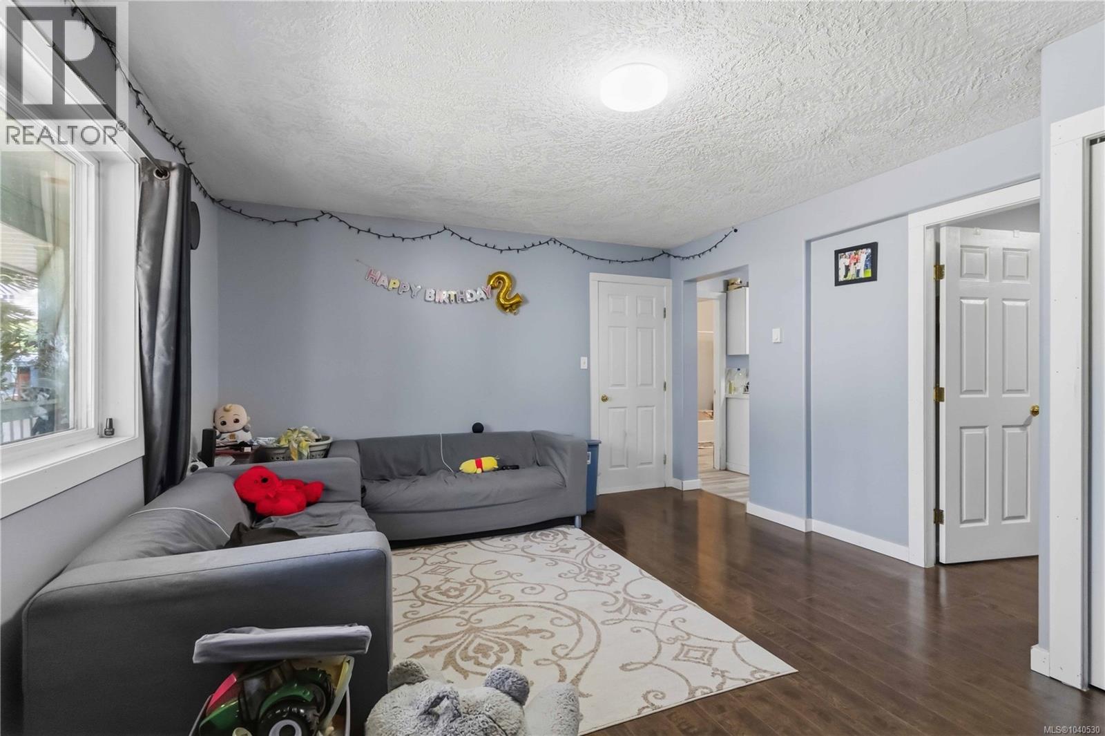 2594 Buckler Ave Property Photo 42