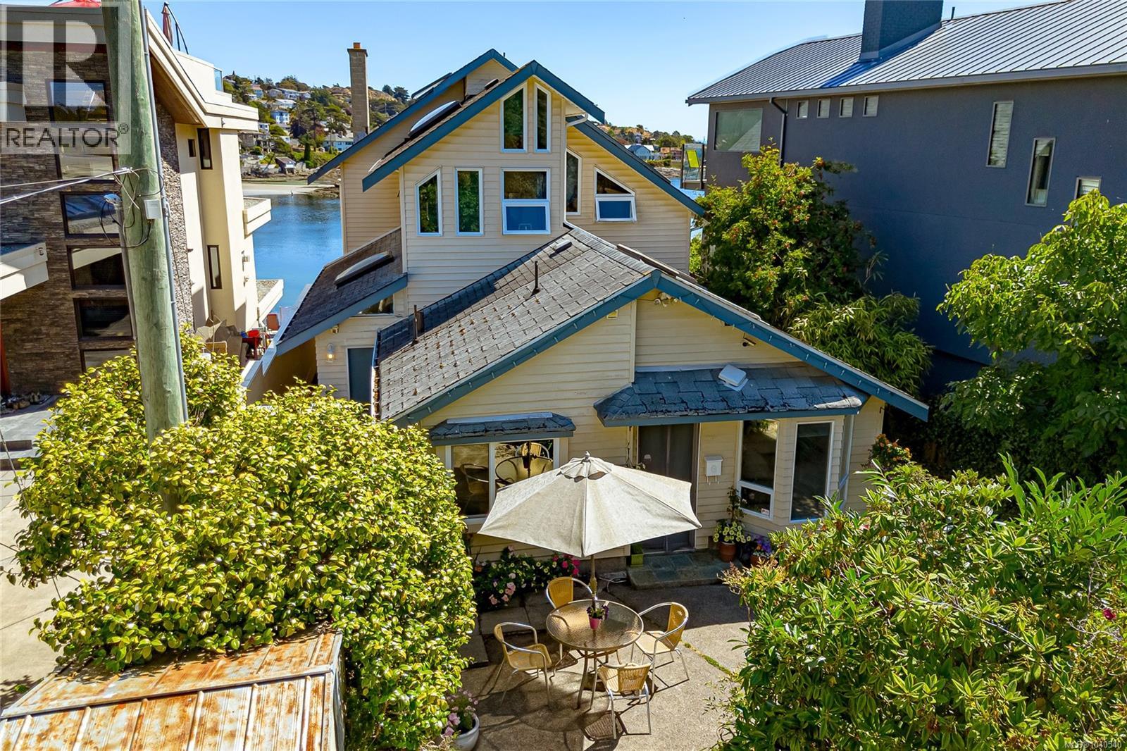 157 Robertson St Property Photo 36