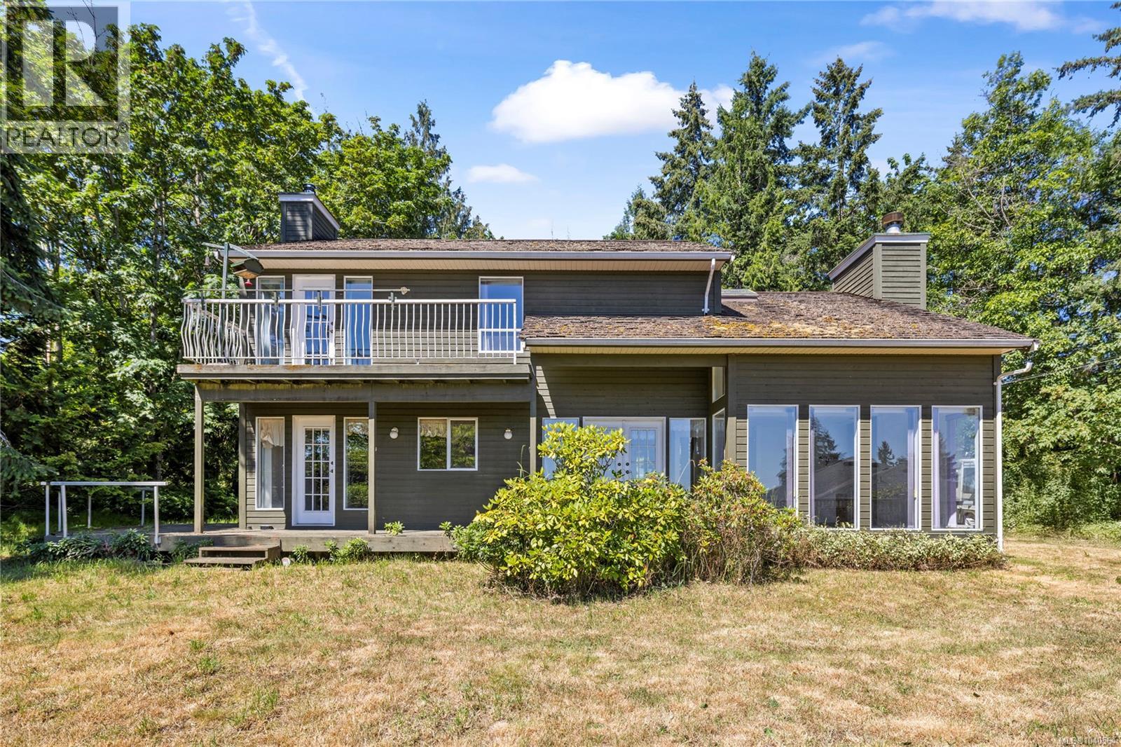 10056 Victoria Rd Property Photo 4