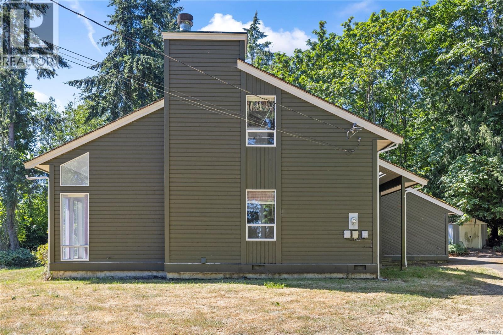 10056 Victoria Rd Property Photo 21