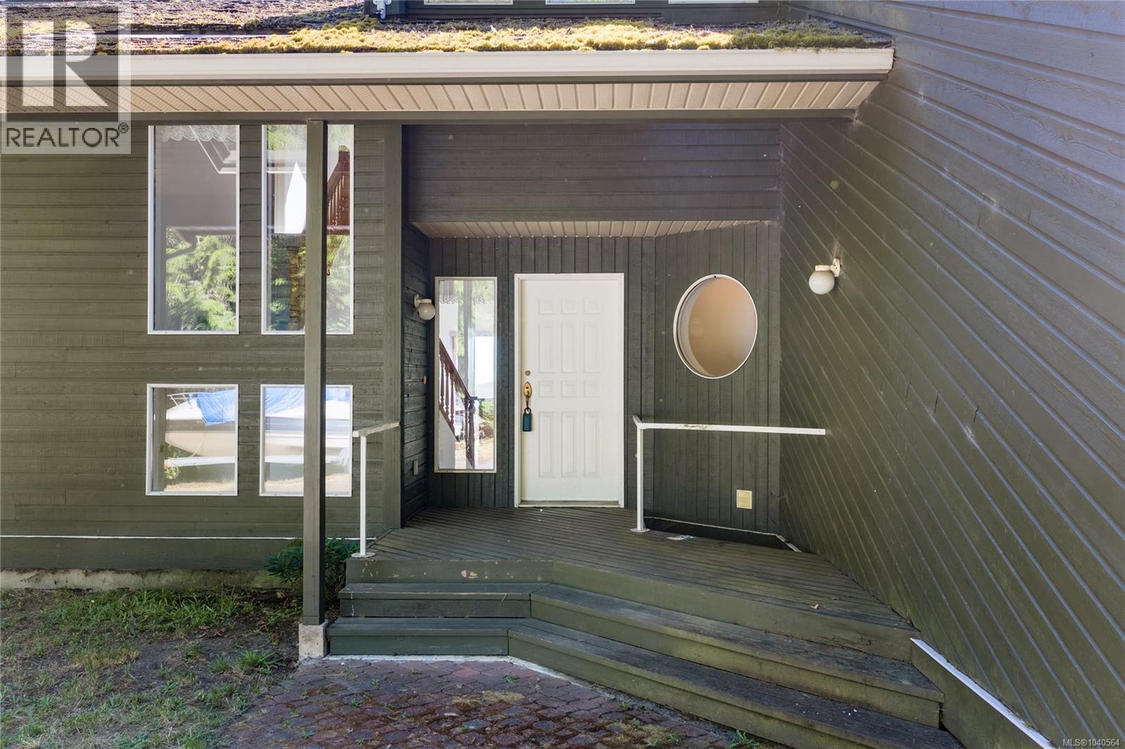 10056 Victoria Rd Property Photo 40