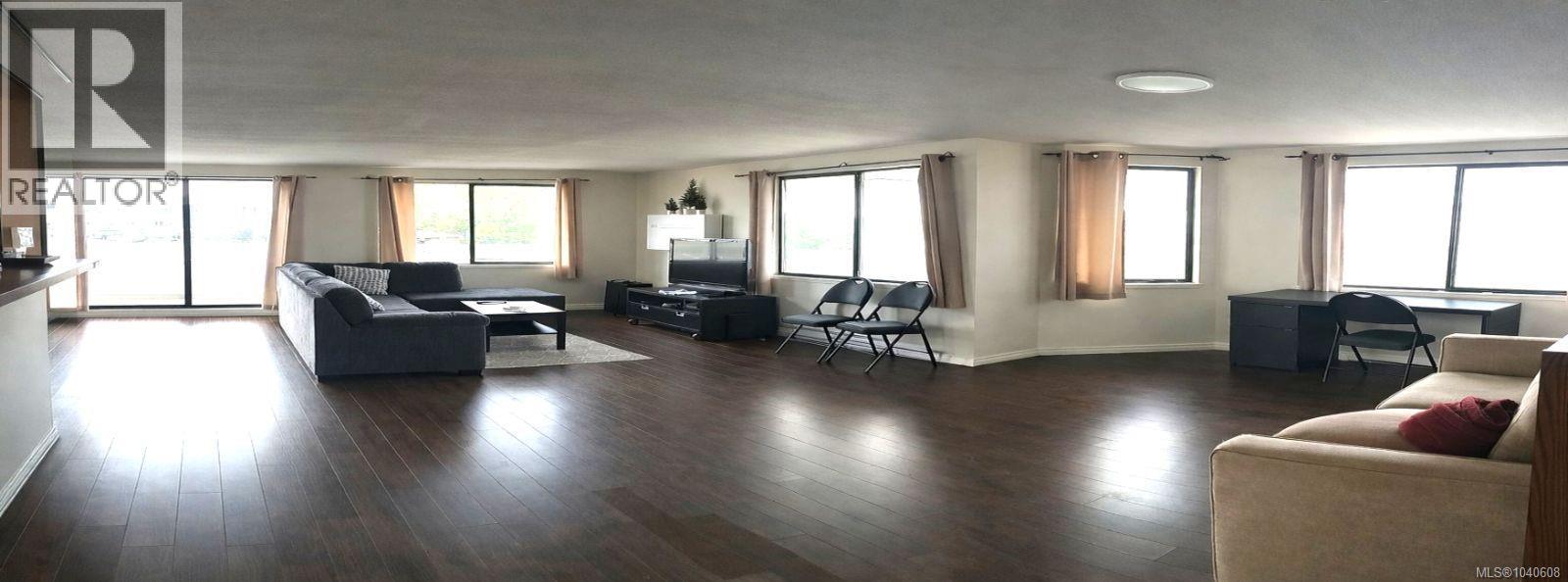 302 30 Cavan St Property Photo 4