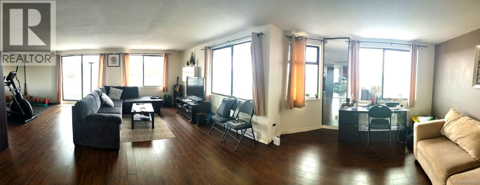 302 30 Cavan St Property Photo 8