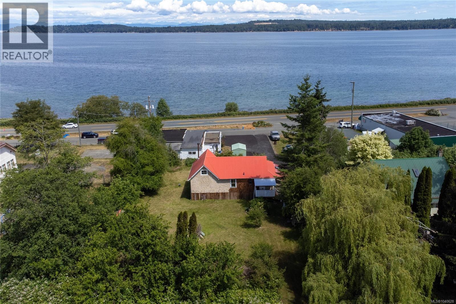 5545 Island Hwy S Property Photo 5