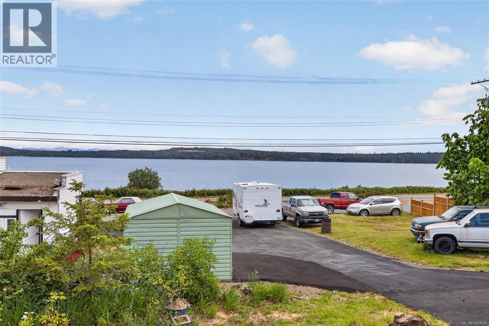 5545 Island Hwy S Property Photo 6