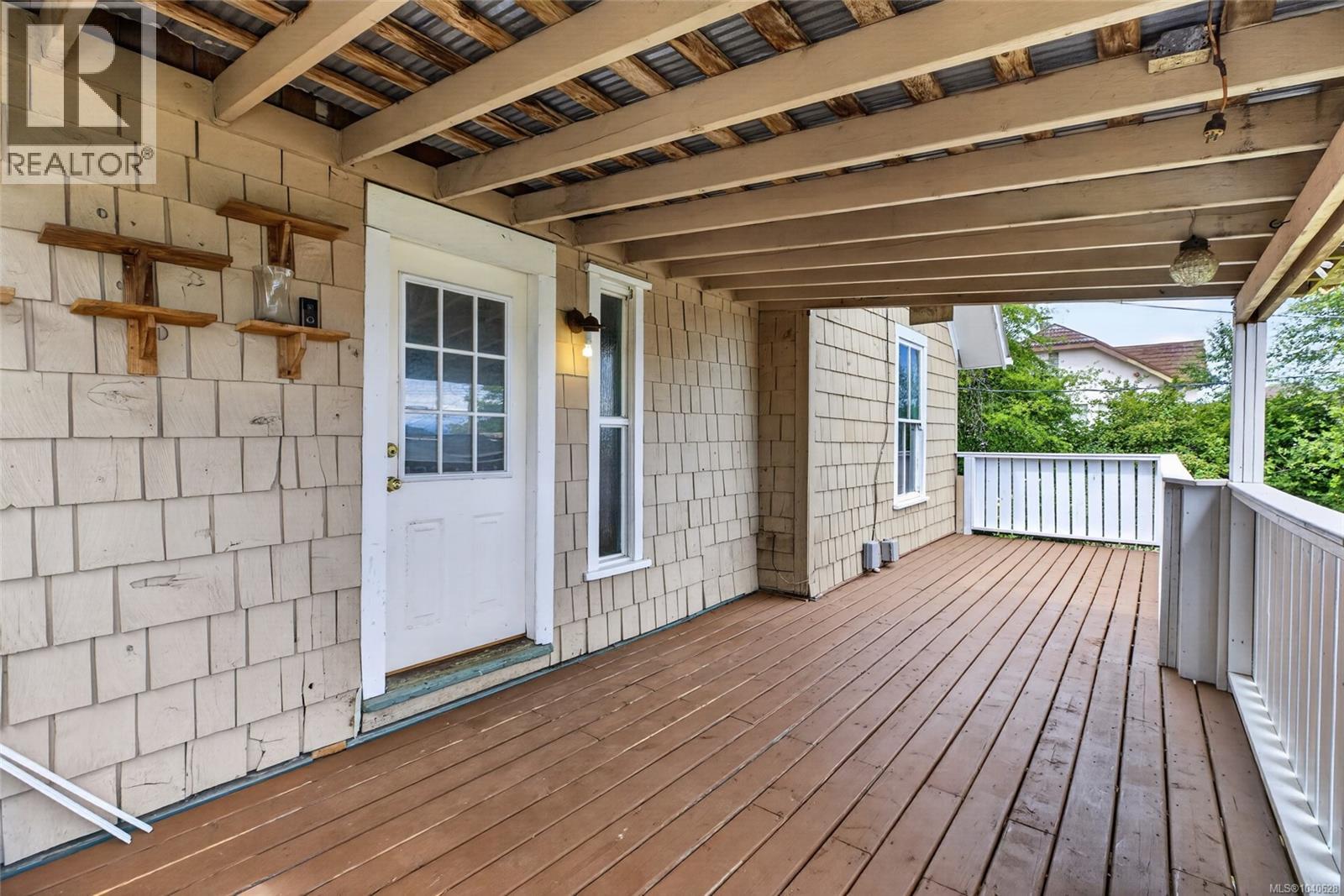 5545 Island Hwy S Property Photo 15