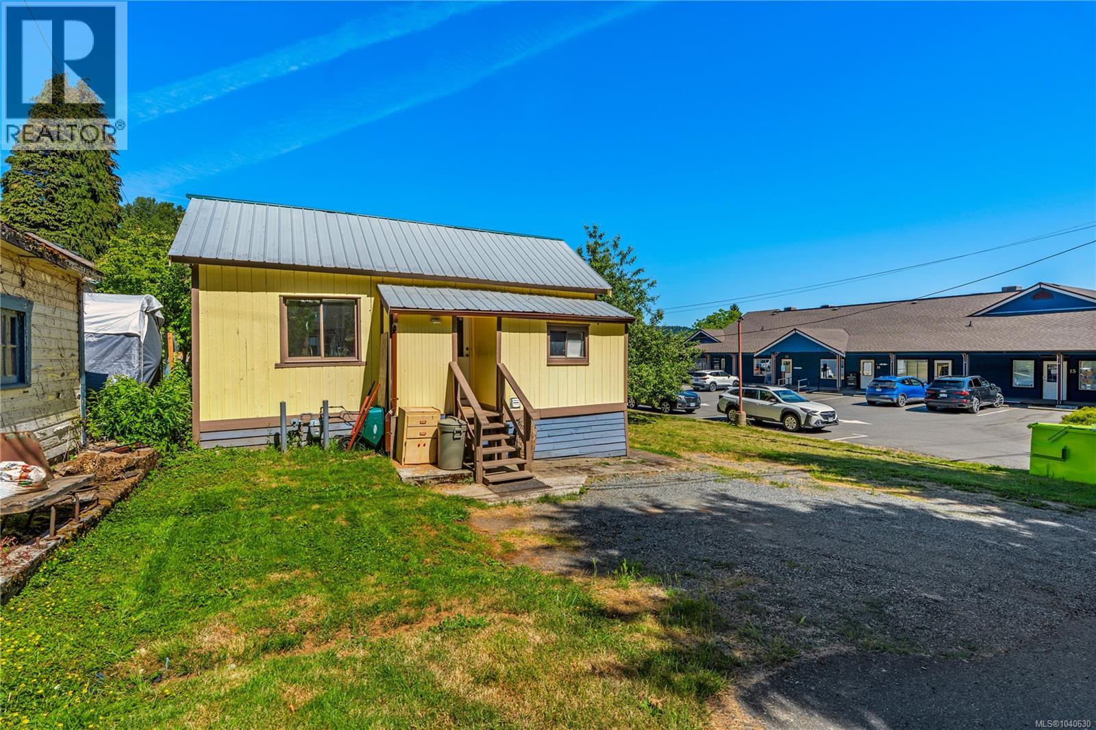 117 Kitchener St Property Photo 3