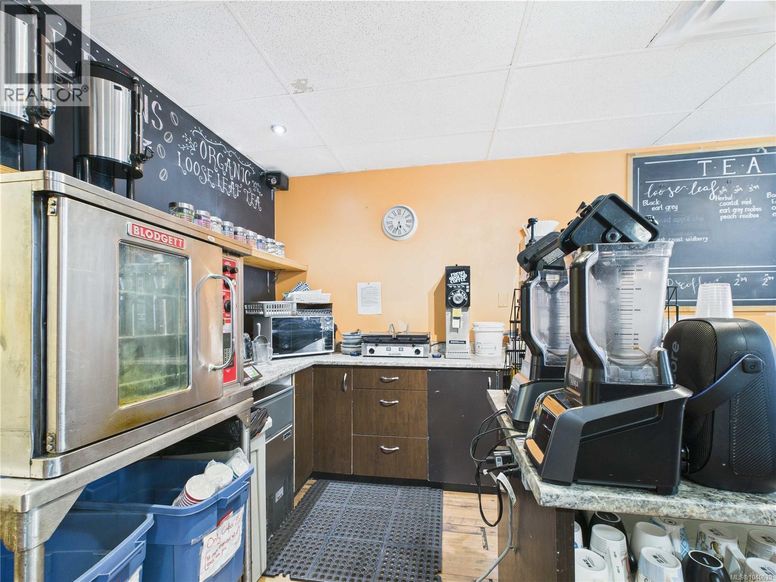 102 2417 Beacon Ave Property Photo 7