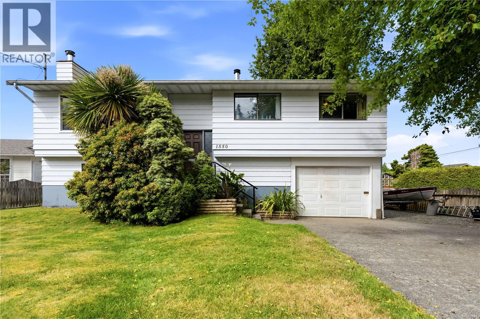 1550 Larch Rd Property Photo 1