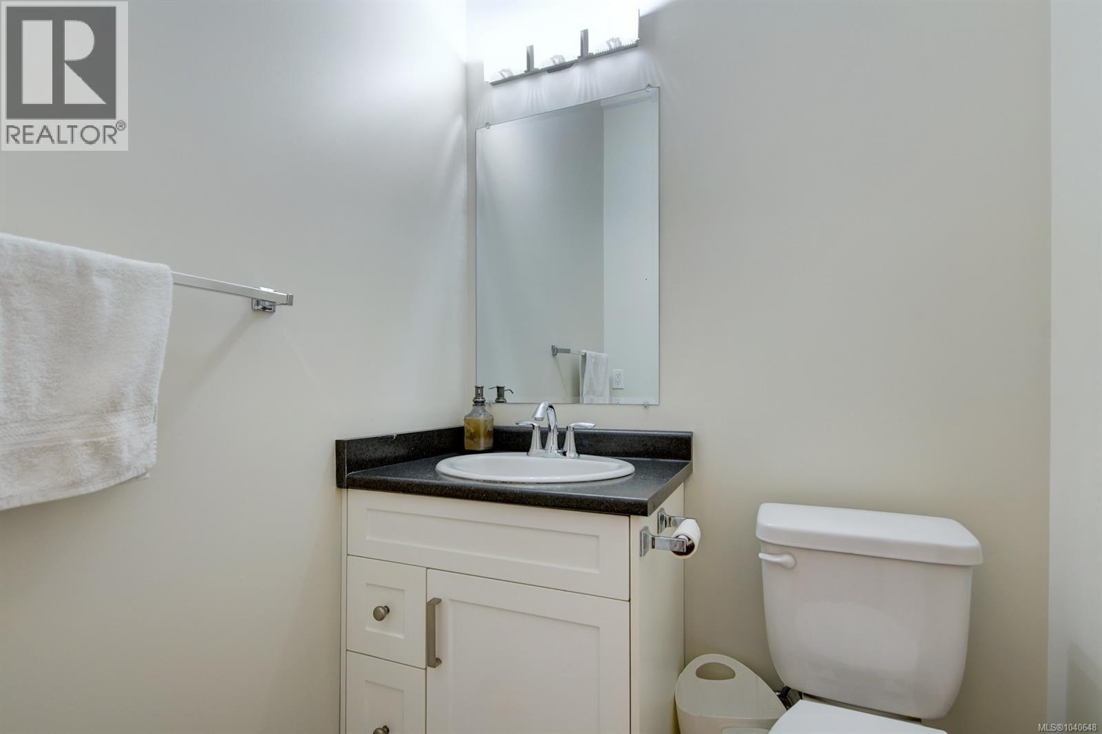 2656 Worthington Rd Property Photo 17