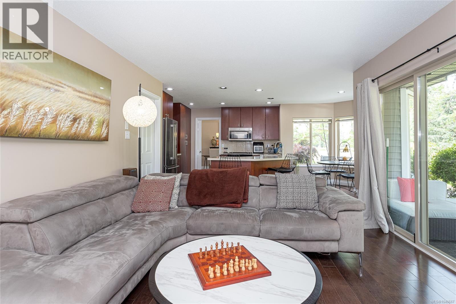 1191 Rosemount Close Property Photo 13
