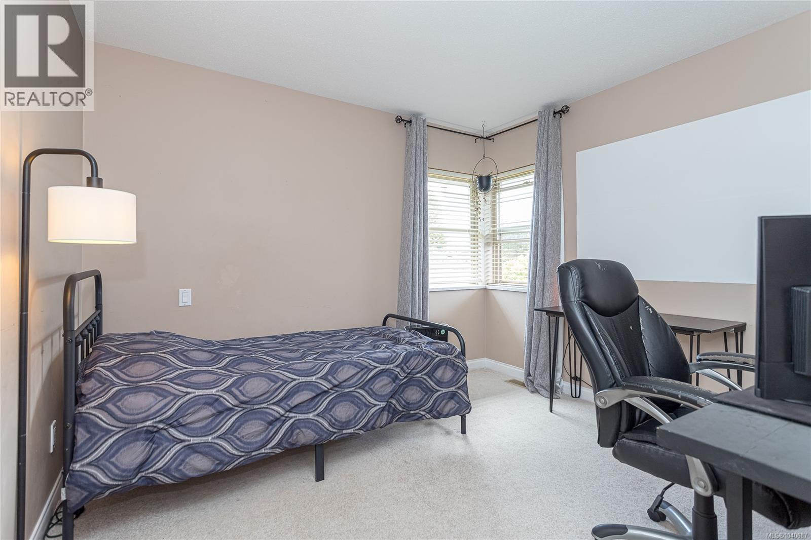1191 Rosemount Close Property Photo 24